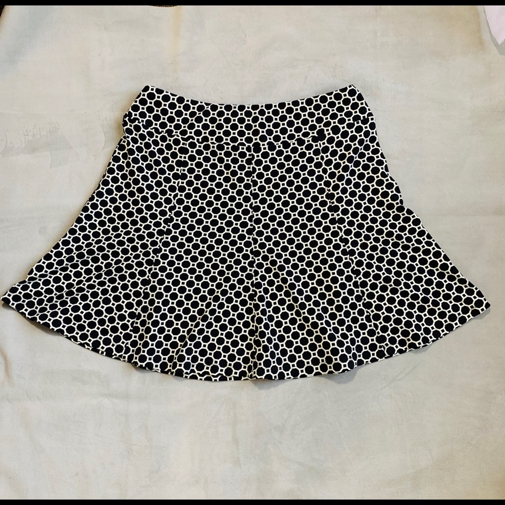 Never Worn New J. McLaughlin Skirt symmetrical Print - Picture 2 of 5